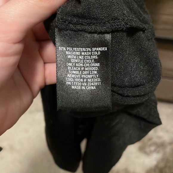 Mossimo Tank - Picture 4 of 4